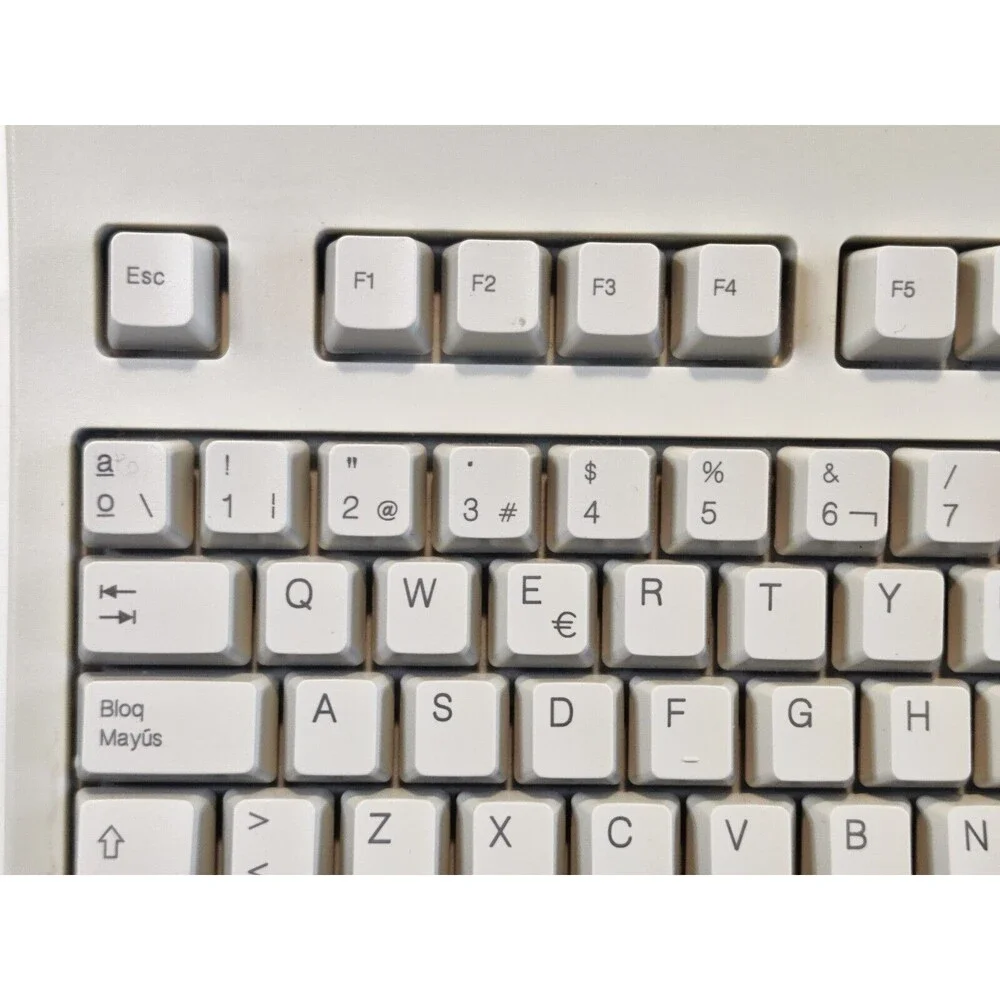 VTG Keytronic Model E05366SPPS2-C Wired PS/2 Spanish Keyboard USB Adapter WORKS